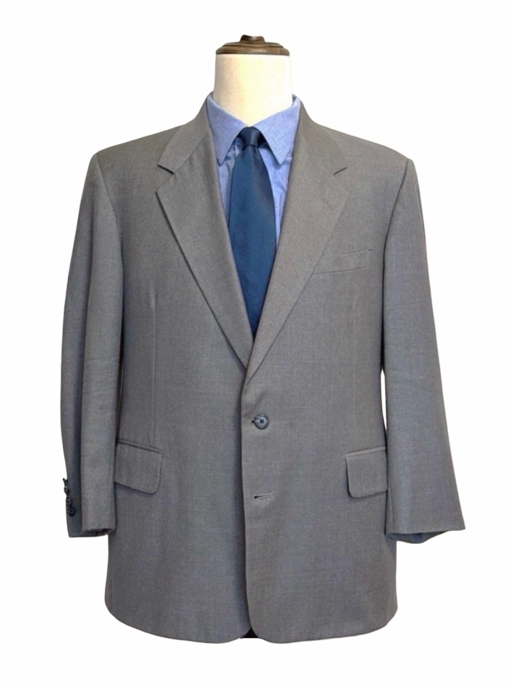 Tom James Royal Classic Gray Suit | 2-Piece | Hand Tailored | Executive Business - Picture 2 of 15